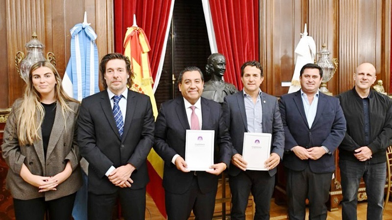 La Legislatura y UNIR consolidan la formación académica y el desarrollo institucional